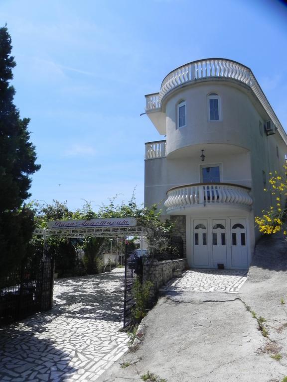 Apartments & Rooms Villa Anastasija Улцин Екстериор снимка